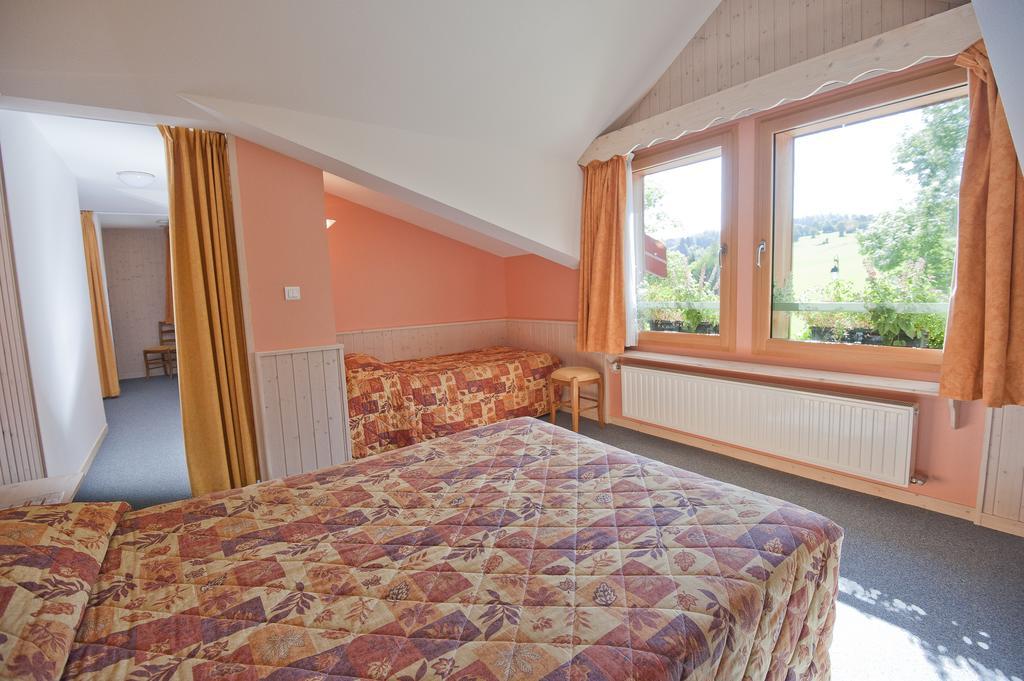 Etoile Des Neiges Piscine Spa Sauna Metabief Bilik gambar